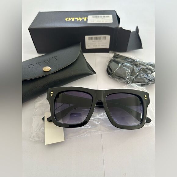 Women’s Square Sunglasses - Picture 1 of 4